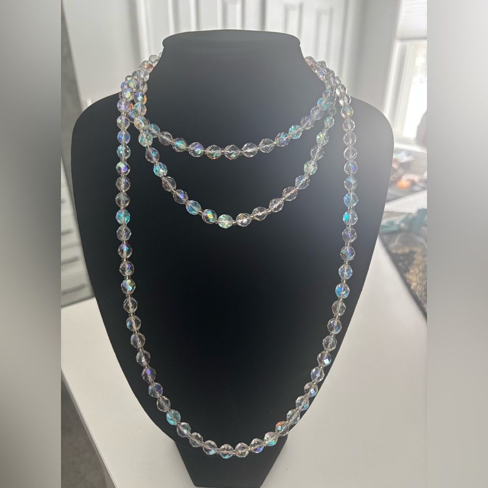 Vintage Elegant Iridescent Beaded Necklace